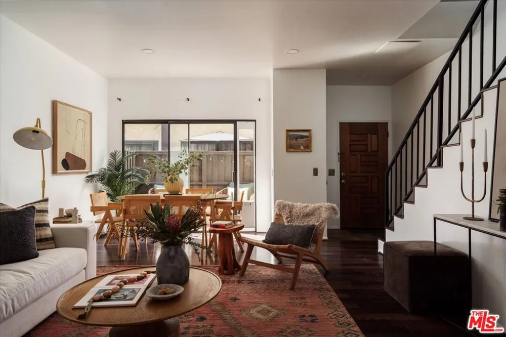 822 Victor Avenue #4 Inglewood, CA 90302