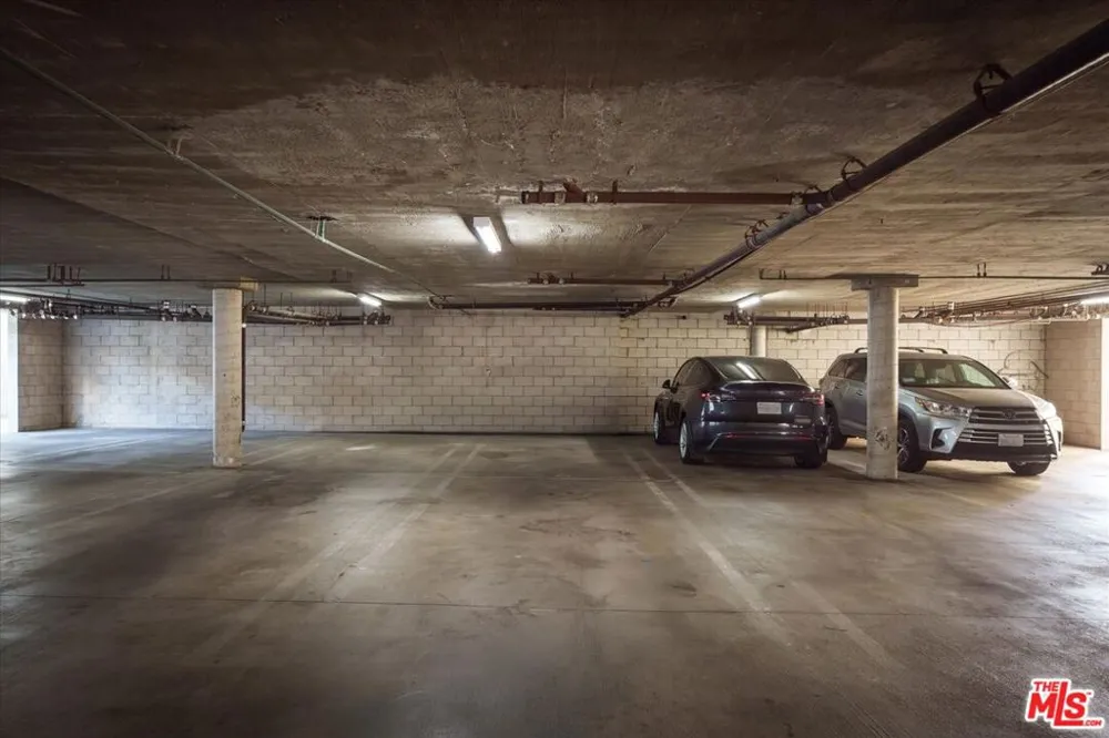 822 Victor Avenue #4 Inglewood, CA 90302