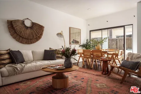 822 Victor Avenue #4