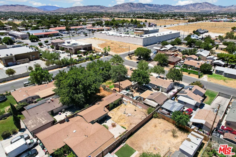 38444 31st East Palmdale, CA 93550