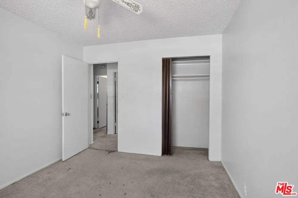38444 31st East Palmdale, CA 93550