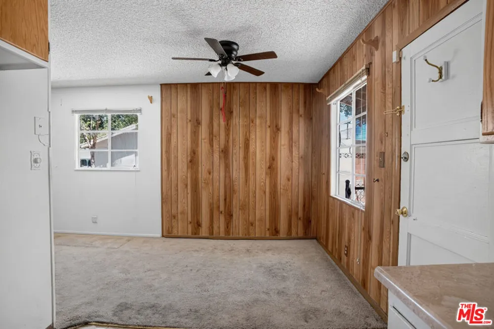 38444 31st East Palmdale, CA 93550