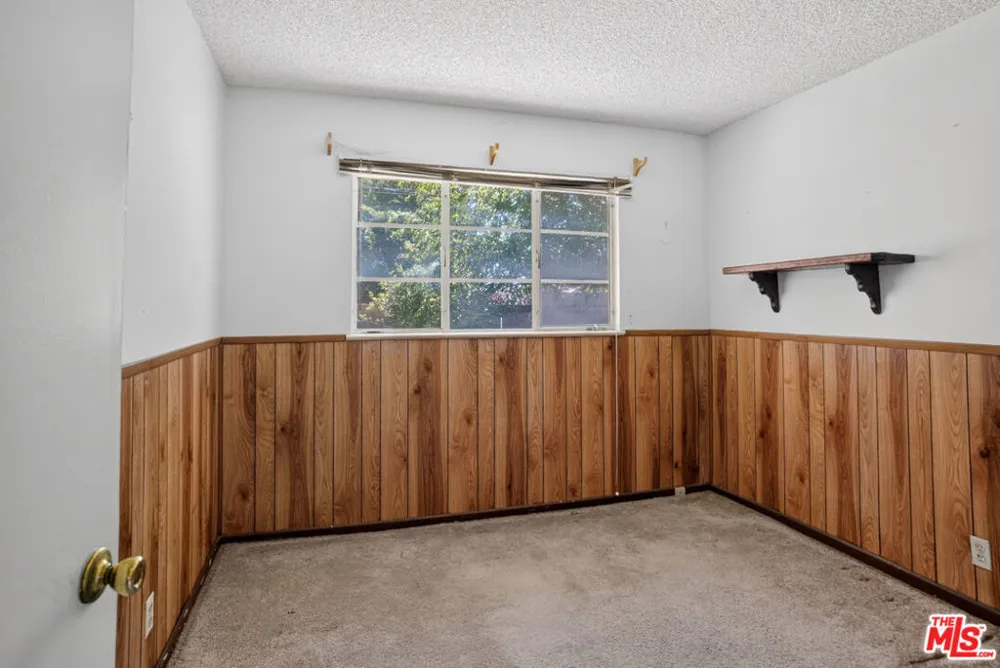 38444 31st East Palmdale, CA 93550