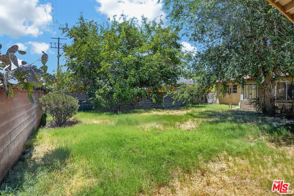 38444 31st East Palmdale, CA 93550
