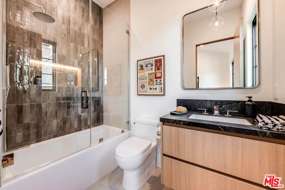 4925 Ledge Avenue Toluca Lake, CA 91601