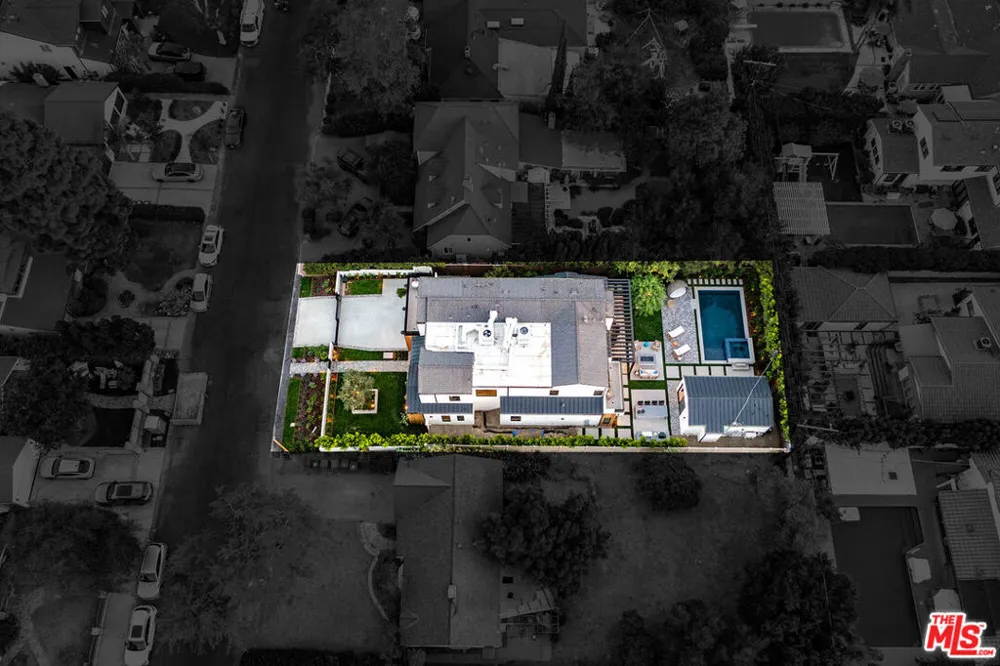 4925 Ledge Avenue Toluca Lake, CA 91601