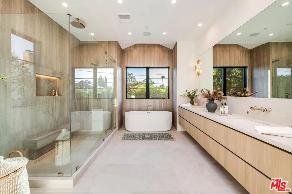 4925 Ledge Avenue Toluca Lake, CA 91601