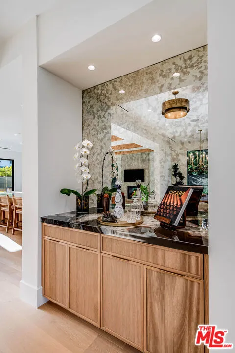 4925 Ledge Avenue Toluca Lake, CA 91601