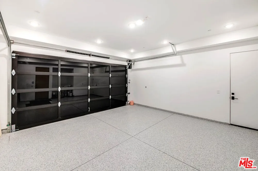 4925 Ledge Avenue Toluca Lake, CA 91601