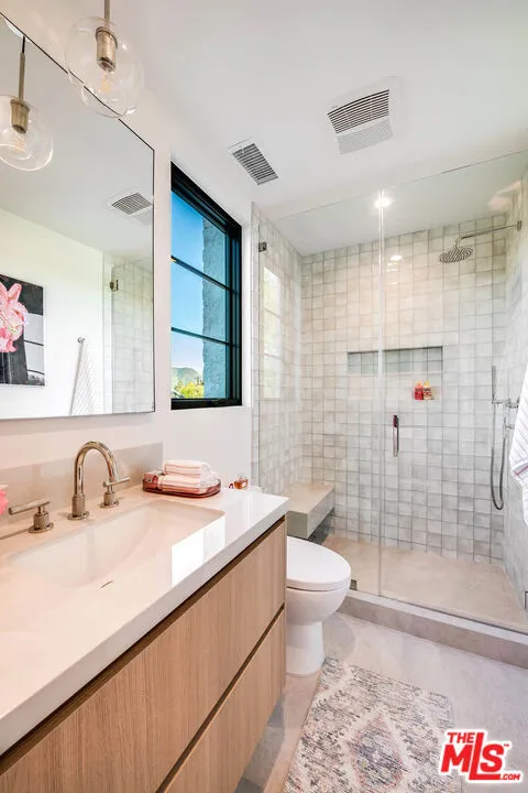 4925 Ledge Avenue Toluca Lake, CA 91601