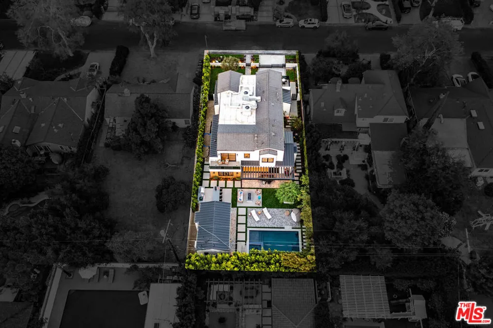 4925 Ledge Avenue Toluca Lake, CA 91601