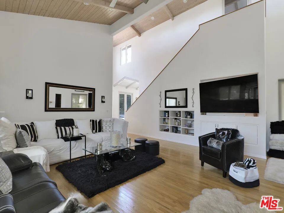 6805 Wildlife Road Malibu, CA 90265