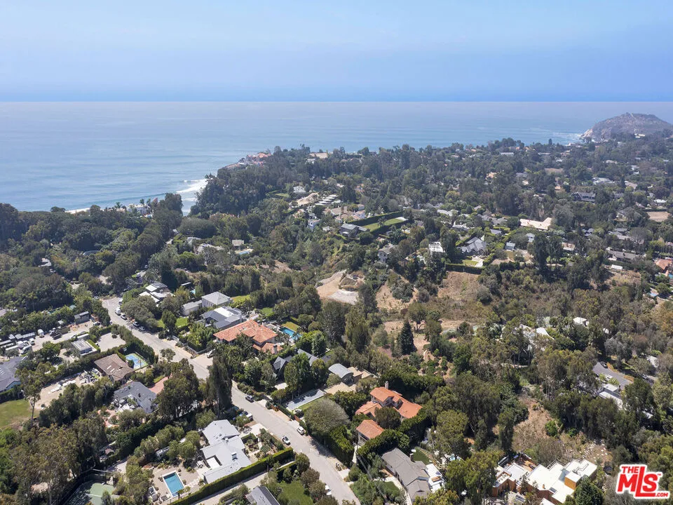 6805 Wildlife Road Malibu, CA 90265