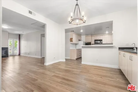 5350 White Oak Avenue #209