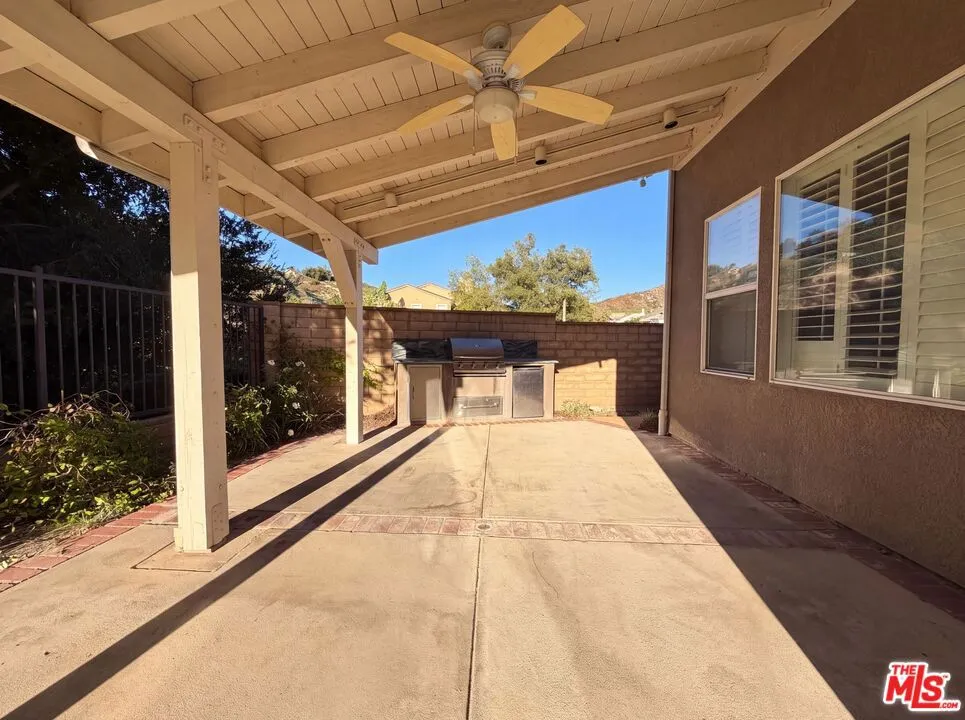25701 Chestnut Way Stevenson Ranch, CA 91381