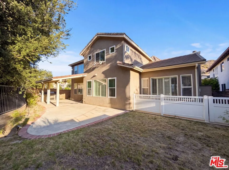 25701 Chestnut Way Stevenson Ranch, CA 91381