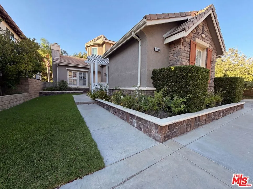 25701 Chestnut Way Stevenson Ranch, CA 91381