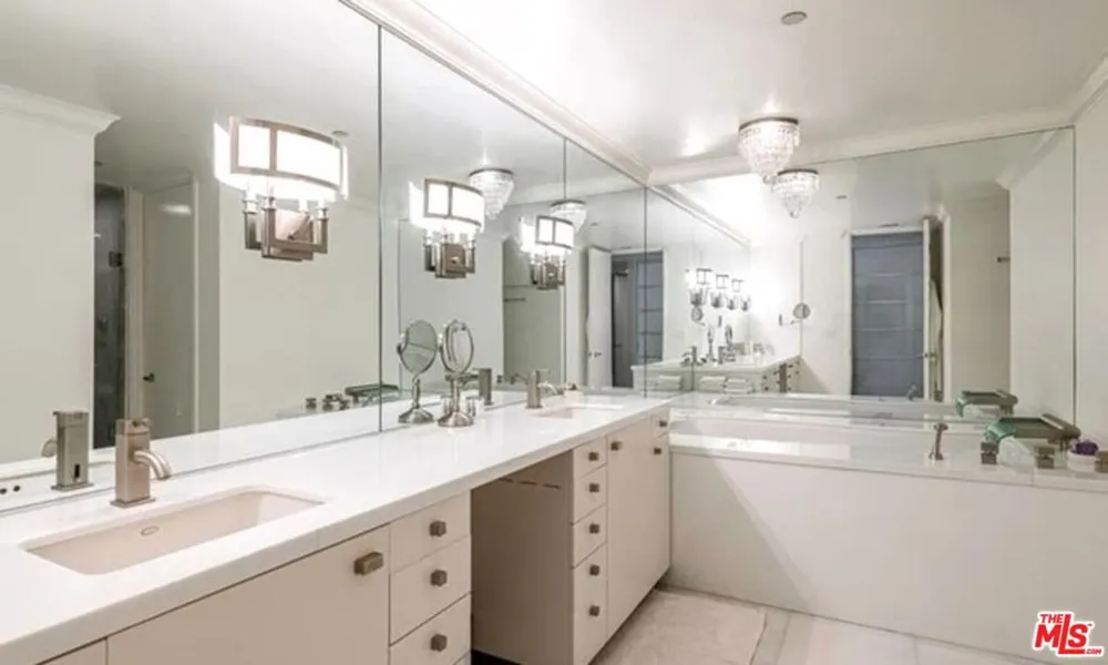 10350 Wilshire Boulevard #404 Los Angeles, CA 90024