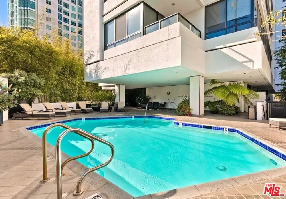 10350 Wilshire Boulevard #404 Los Angeles, CA 90024