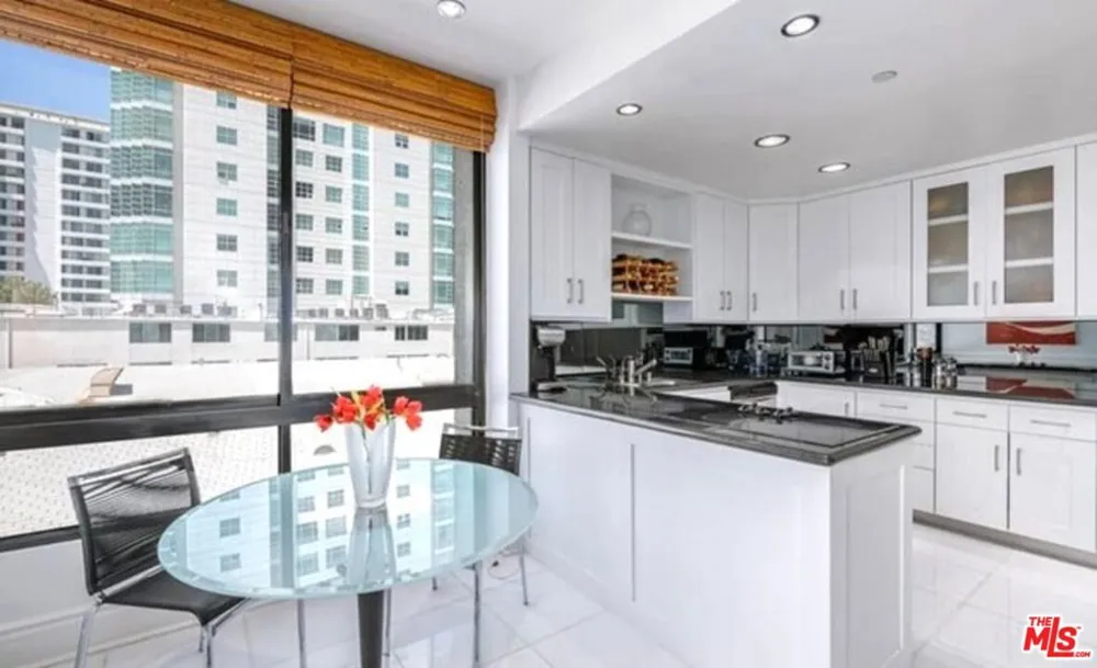 10350 Wilshire Boulevard #404 Los Angeles, CA 90024
