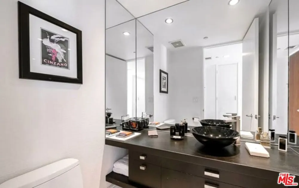10350 Wilshire Boulevard #404 Los Angeles, CA 90024