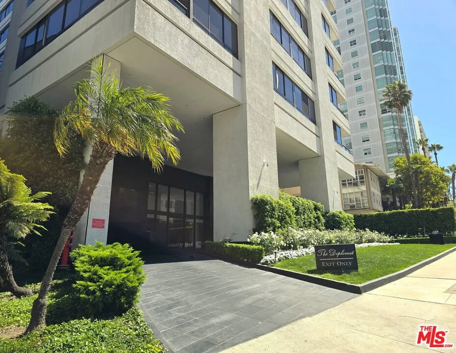10350 Wilshire Boulevard #404 Los Angeles, CA 90024