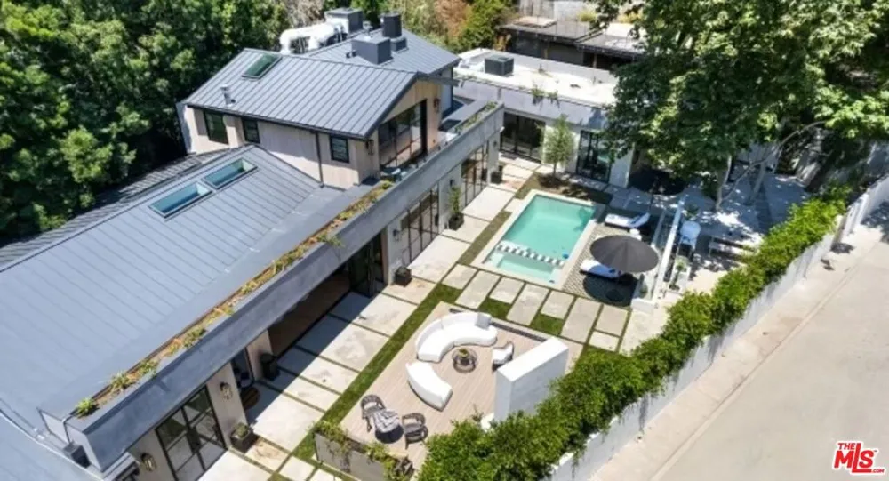 1914 Laurel Canyon Blvd Los Angeles, CA 90046