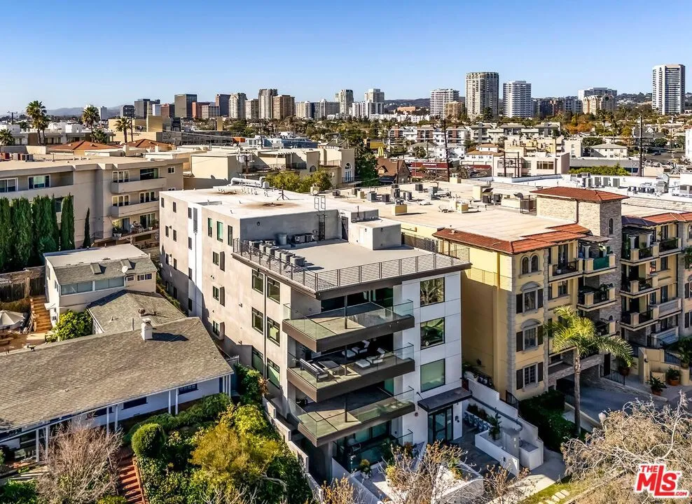 1839 Pandora Avenue #PH Los Angeles, CA 90025