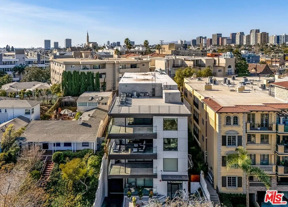 1839 Pandora Avenue #PH Los Angeles, CA 90025
