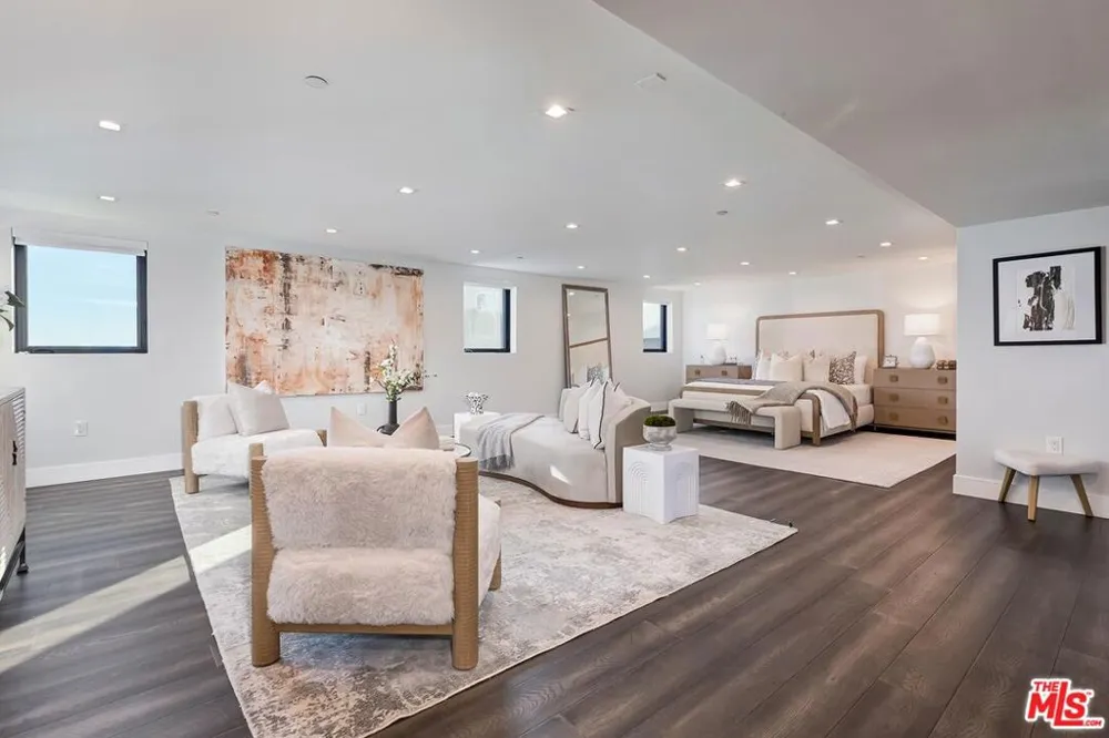 1839 Pandora Avenue #PH Los Angeles, CA 90025