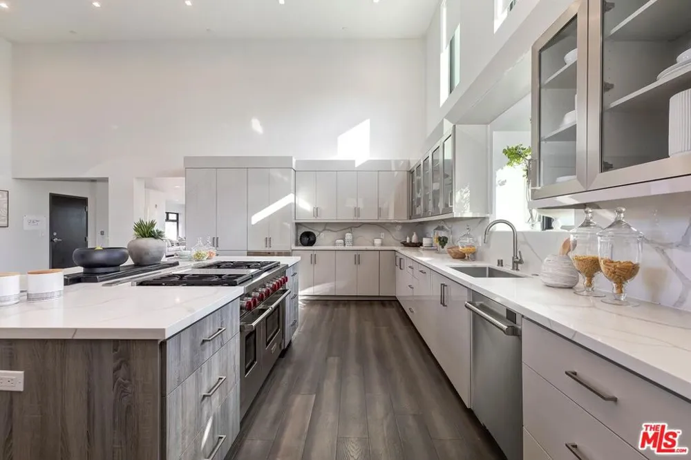 1839 Pandora Avenue #PH Los Angeles, CA 90025