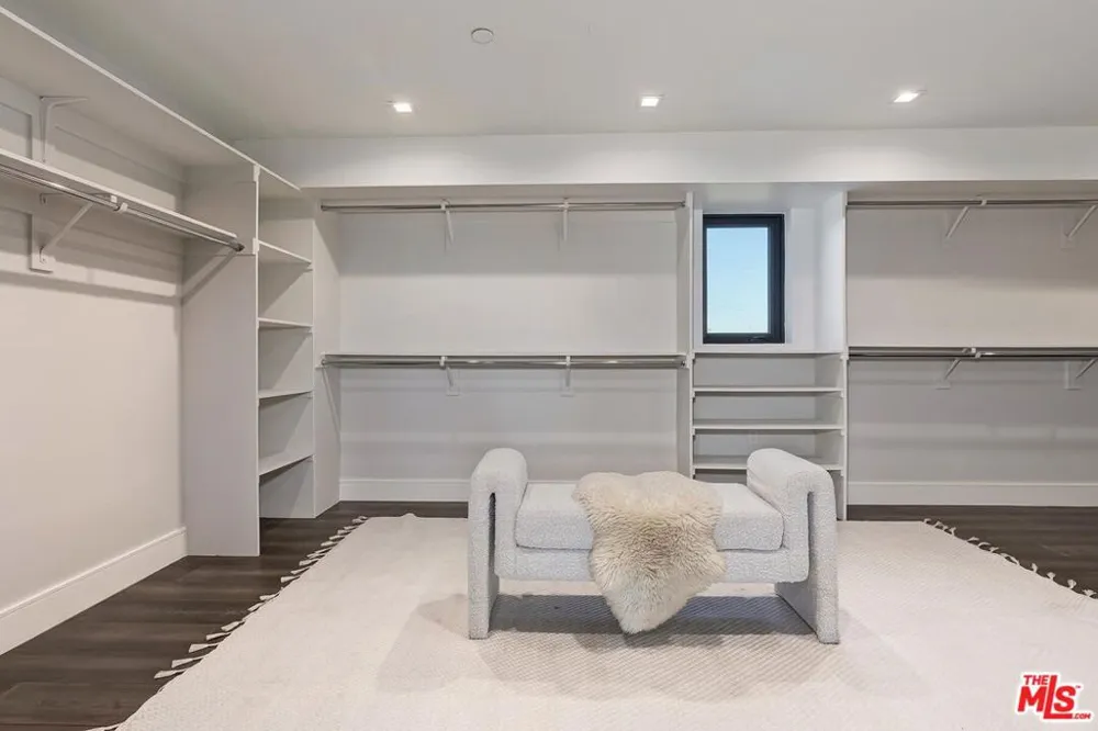 1839 Pandora Avenue #PH Los Angeles, CA 90025