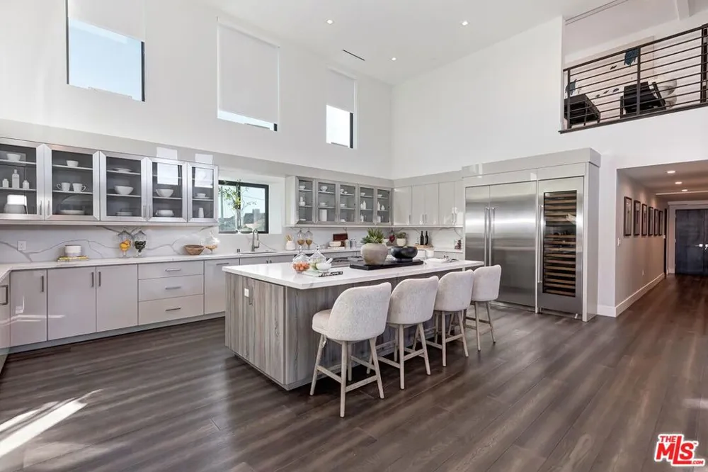 1839 Pandora Avenue #PH Los Angeles, CA 90025