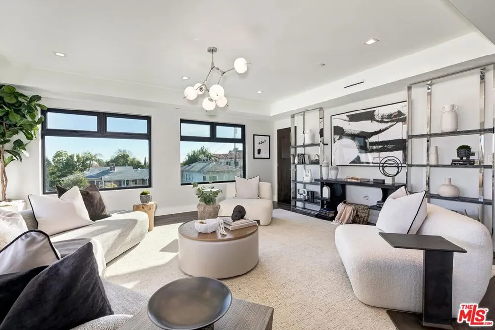 1839 Pandora Avenue #PH Los Angeles, CA 90025