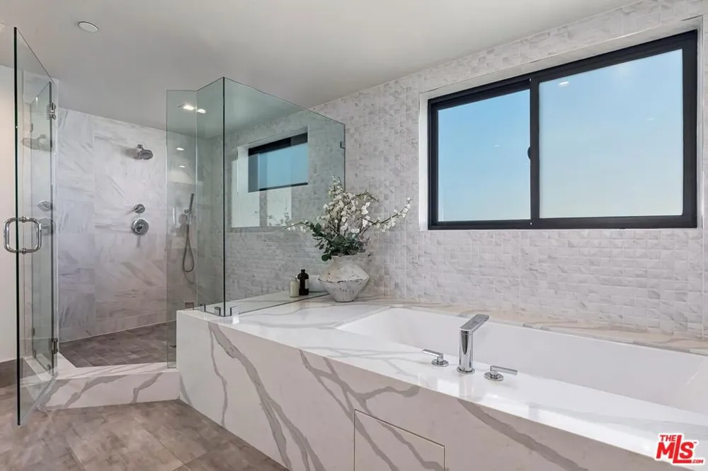 1839 Pandora Avenue #PH Los Angeles, CA 90025