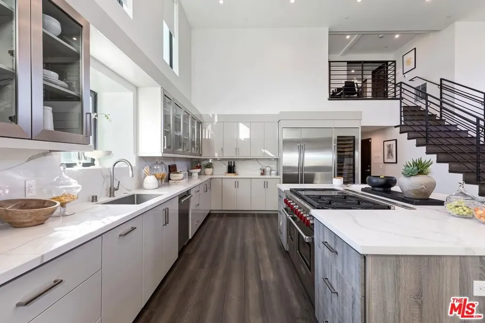 1839 Pandora Avenue #PH Los Angeles, CA 90025