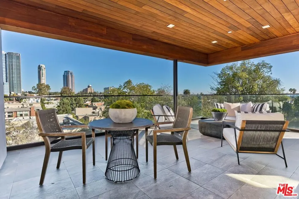 1839 Pandora Avenue #PH Los Angeles, CA 90025