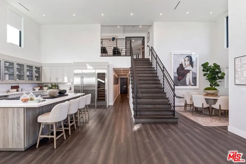 1839 Pandora Avenue #PH Los Angeles, CA 90025