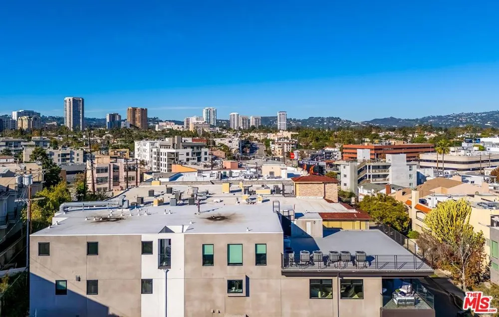 1839 Pandora Avenue #PH Los Angeles, CA 90025
