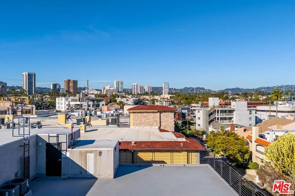 1839 Pandora Avenue #PH Los Angeles, CA 90025