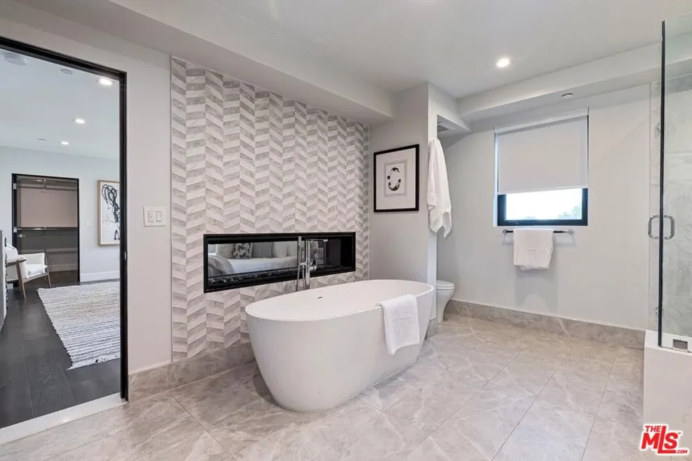 1839 Pandora Avenue #PH Los Angeles, CA 90025