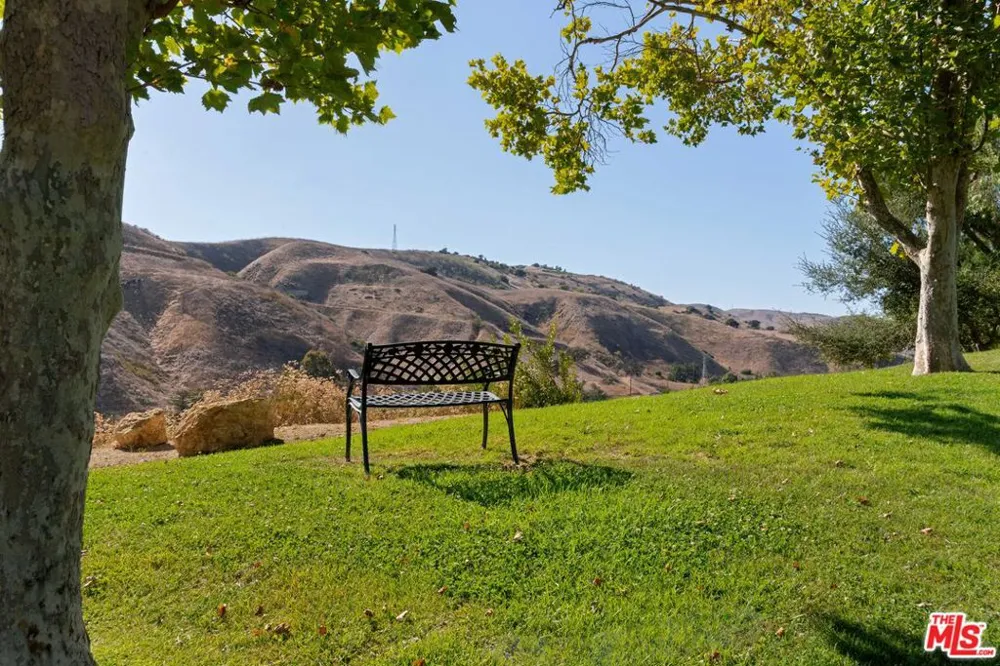 5932 Ruthwood Drive Calabasas, CA 91302