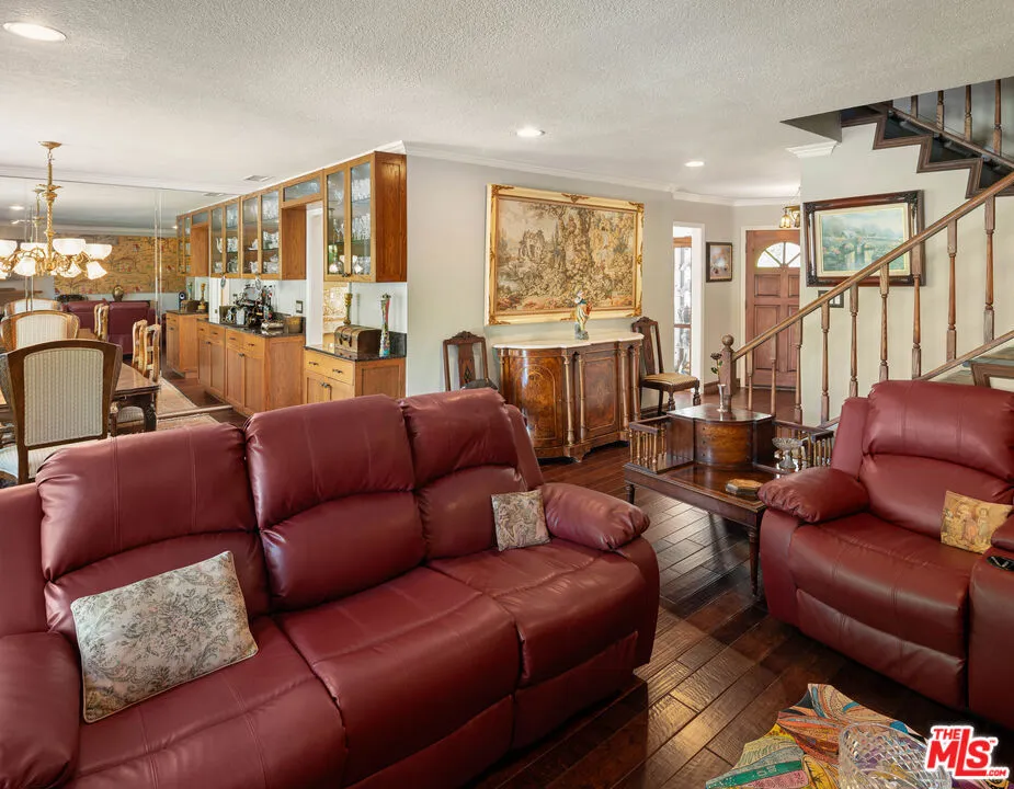 5932 Ruthwood Drive Calabasas, CA 91302