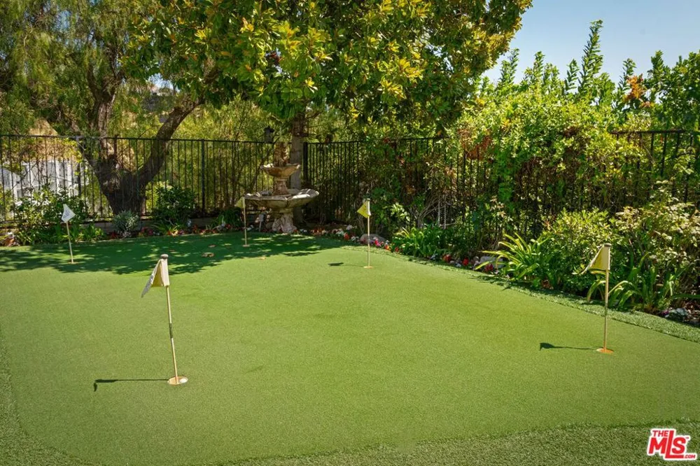 5932 Ruthwood Drive Calabasas, CA 91302