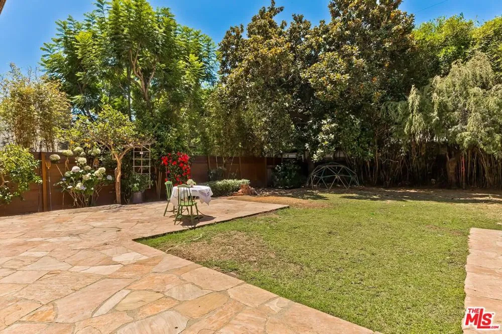 515 Kenter Avenue Los Angeles, CA 90049