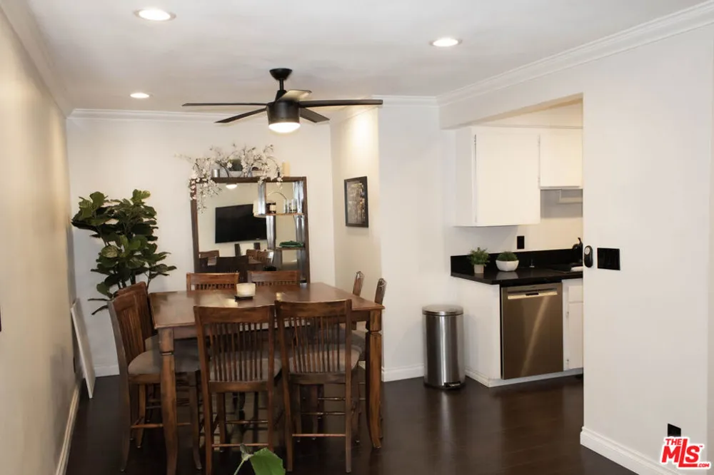 5651 Windsor Way #202 Culver City, CA 90230