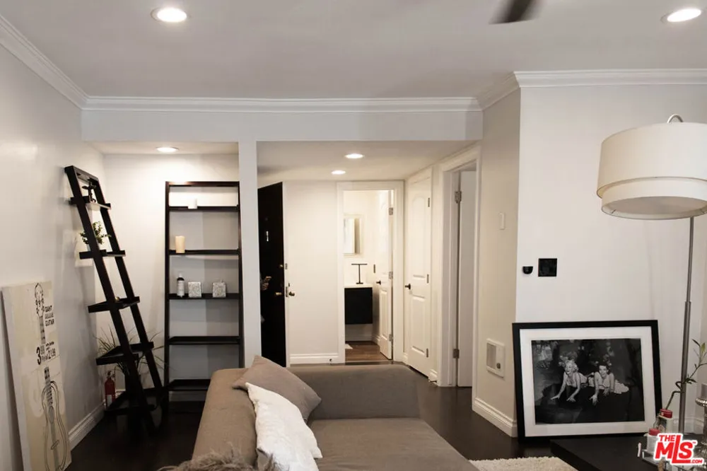 5651 Windsor Way #202 Culver City, CA 90230