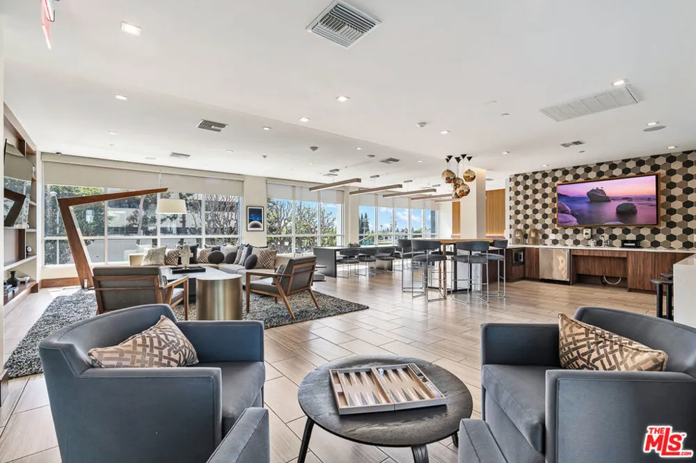 10601 Washington Boulevard #203 Culver City, CA 90232