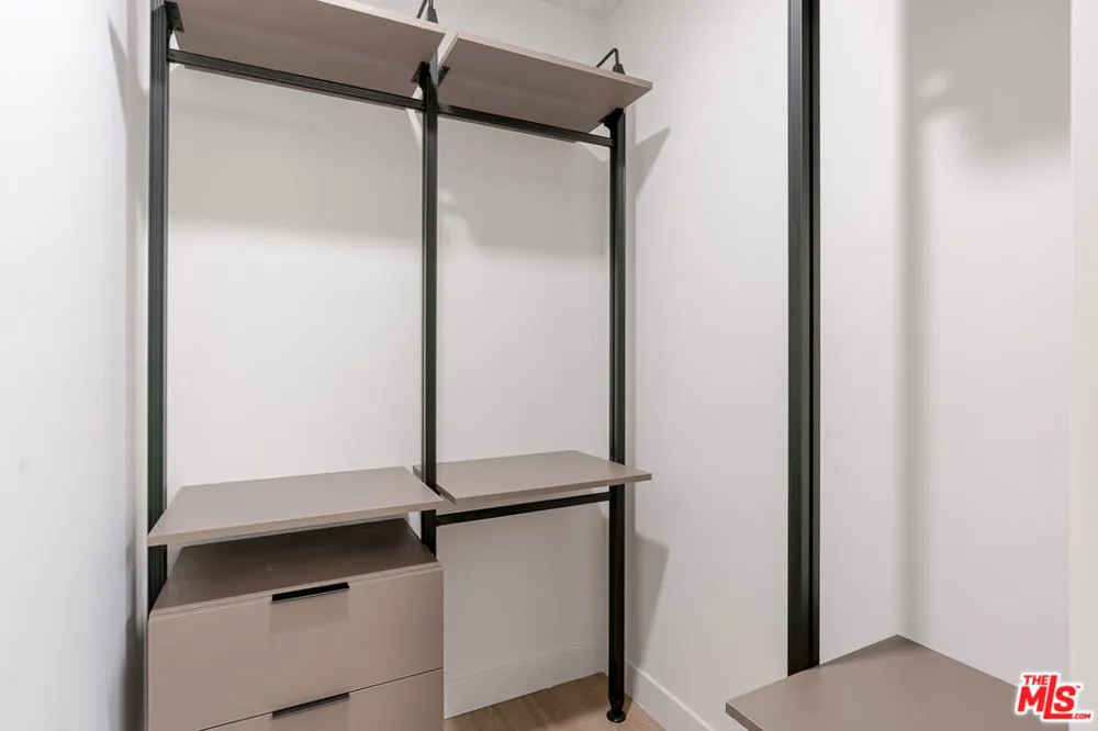 10601 Washington Boulevard #203 Culver City, CA 90232