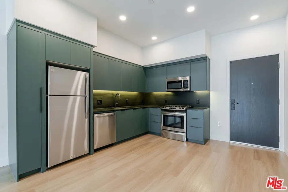 10601 Washington Boulevard #203 Culver City, CA 90232